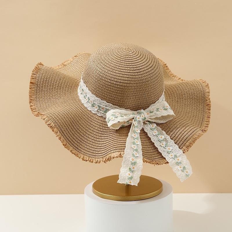 Women's French-Style Lace Bowknot Sunhat with Wavy Brim Foldable Beach Hat for Seaside Travel Spring And Summer