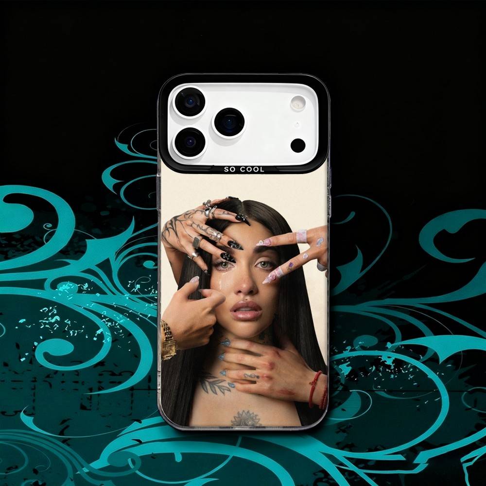 

M-Maria Becerra QUIMERA For iPhone 17,16,15,14,13,12,X,8,Pro,Max,Plus,SE4,Air,Mini Anti-Slip Black IMD Matte Case iPhone16