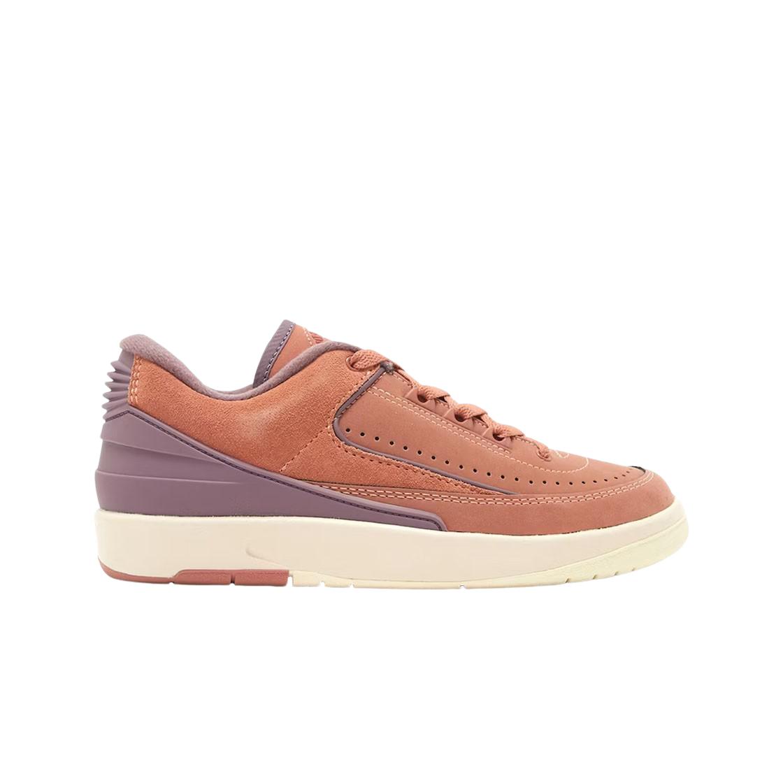 

(в) Jordan 2 Retro Low Sky J Orange 245