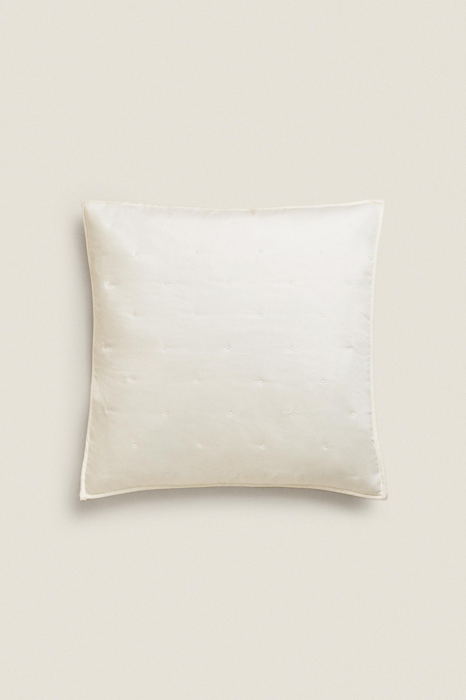 

ЧЕХОЛ НА ПОДУШКУ С ТОЧЕЧНИКОМ