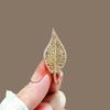 Elegant Pearl Brooch - High-End Minimalist Clothing Accessory