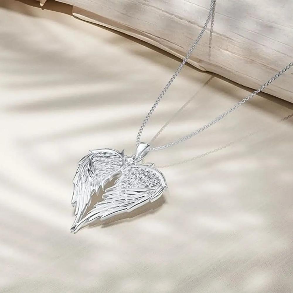 Elegant Angel Wing Heart Shaped Pendant Necklace for Women, Exquisite Versatile Fashion Jewelry Gift