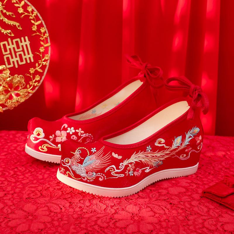 2025 Women s Ancient Style Embroidered Hanfu High Heels, Pointed Toe with Bow, 7cm Height Increase Size 38