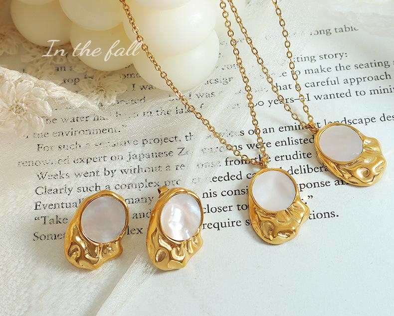 Korean-Inspired Irregular Mother-of-Pearl Pendant Necklace & Earring Gold-Plated Set