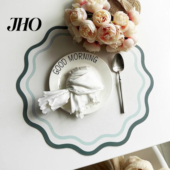Quick-drying Place Mat Faux Leather Scalloped Placemat Heat-Resistant Non-slip Heat Insulation Reversible Waterproof Dining Table Protection