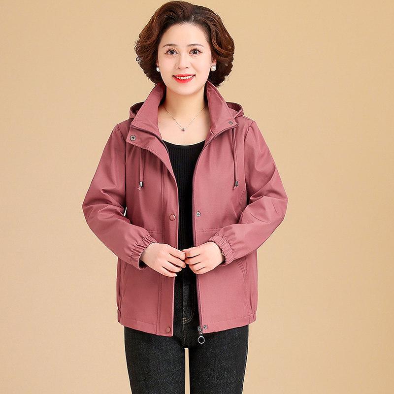 

Elegant Autumn Windbreaker Jacket for Middle-Aged Women: Stylish Plus Size Slimming Design for Spring and Fall, Age 50+ 4XL (for 130-145 jin)