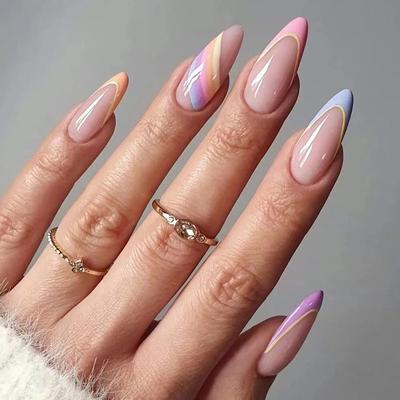 Uñas postizas, uñas de colores y rayas, uñas para llevar, uñas con forma de gota