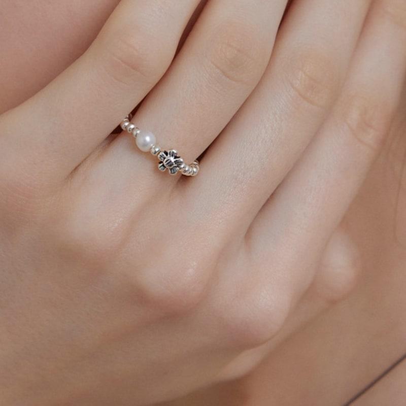 Primaute Silver Flower Ring