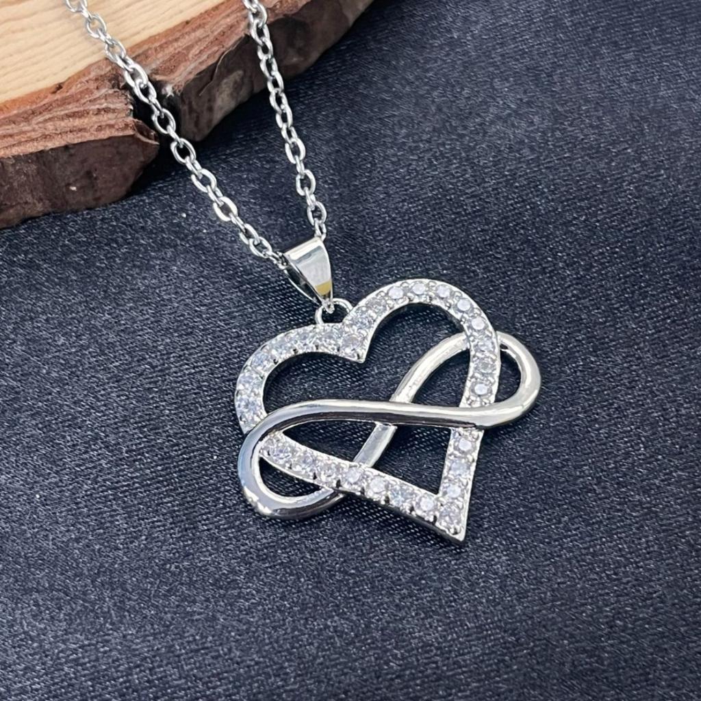Niche High-End Heart-Shaped Necklace 8-Character Heart-Shaped Love Sweater Chain Mother'S Day Gift. Premium Durable