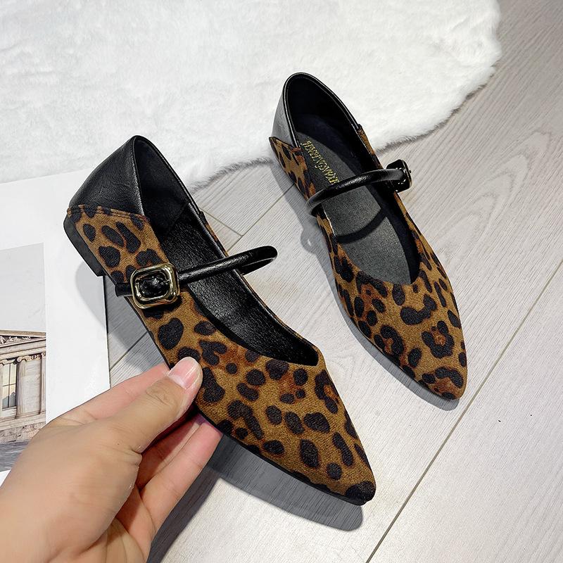 Pointed Inner Height Increase Commuter Work Shoes French Retro Light Mouth Single Shoes Fashionable Versatile One-word Belt Mary Jane Shoes Women