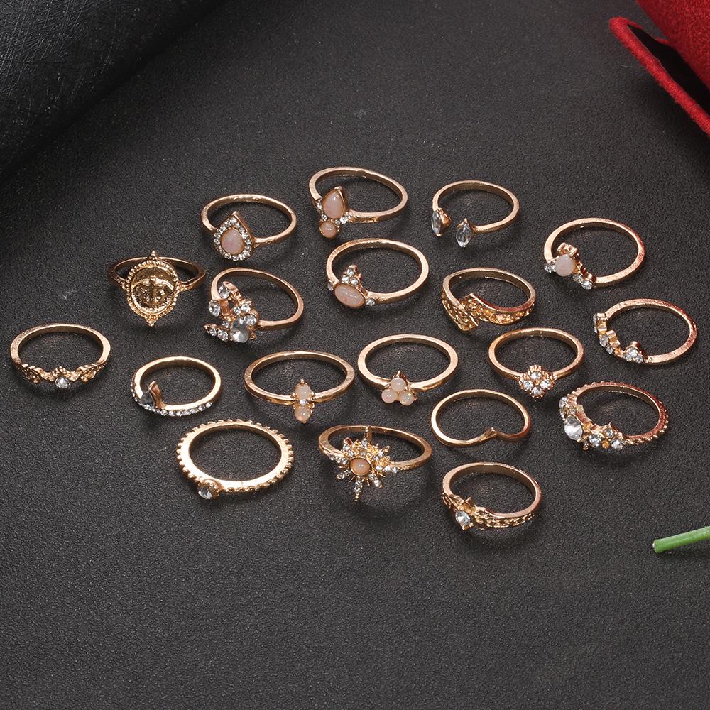 European & American Rhinestone 19-Piece Ring Set: Vintage Hollow Starburst & Teardrop Design