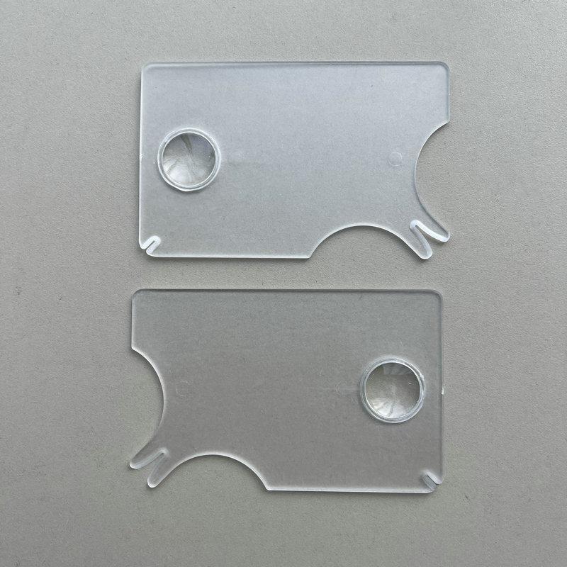 Zeckenkarte Mit Lupe Ermöglicht Einfaches Entfernen Von Zecken Zeckenentferner Für Hunde Und Katzen Mit Praktischer Taschengröße 8,2X5,5Cm