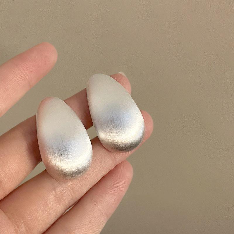 Trendy Water Drop Earrings for Women: Chic Ins Style Fashionable Jewelry