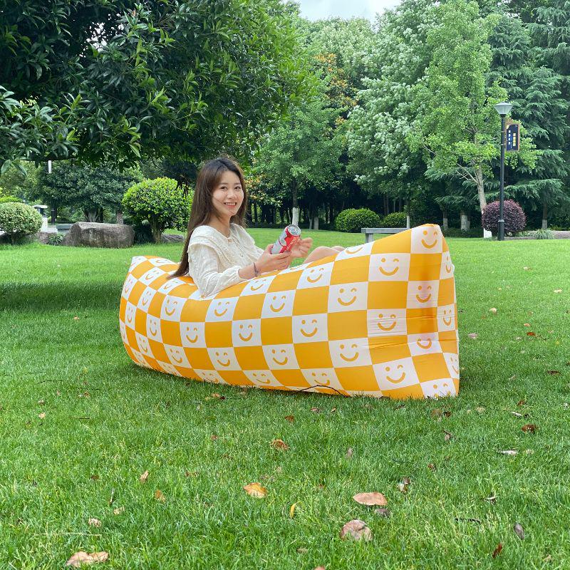 Canapea Gonflabilă de Exterior Lazy - Sac de Dormit Portabil și Pliabil în Stil Pernă