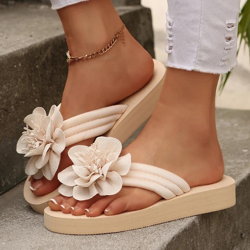 Fashion Fashion Flower Decor Flat Flip Flops for Women 2025 Summer Lightweight Non Slip Sandals Woman Comfort Clip Toe Beach Slippers