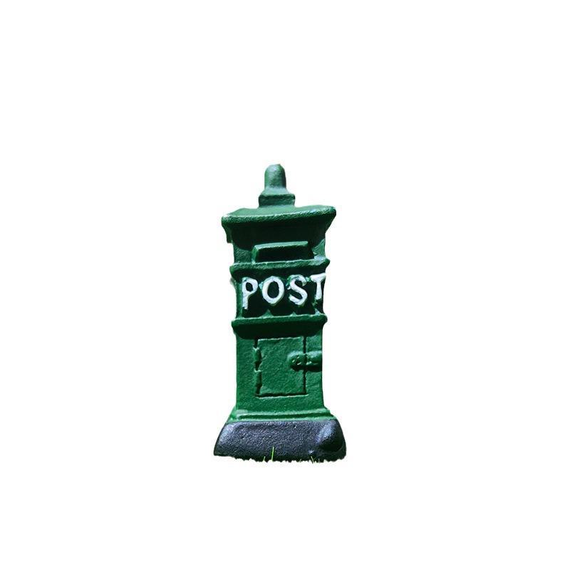 Nostalgic European Retro Moss Micro Landscape Resin Mailbox Ornament
