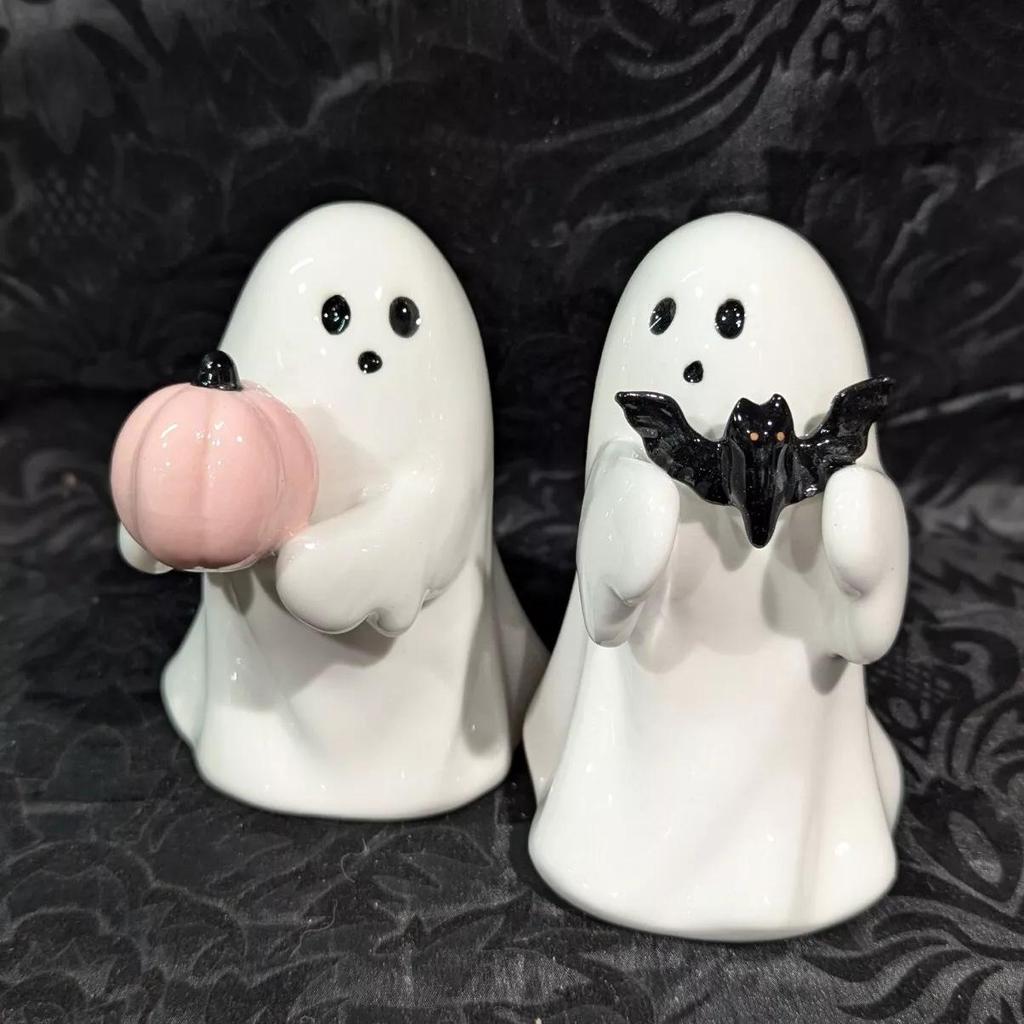 Halloween Ghost Party Decoration - Cute White Ornament for Yard or Desktop