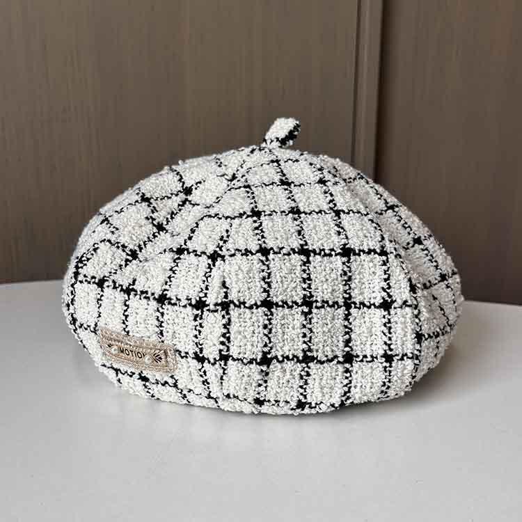 European and American Small Fragrant Style Black and White Plaid Octagonal Hat Women's Elegant Temperament Painter Hat New Soft Top Fashion Bud Hat