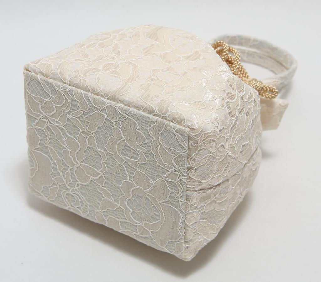 [Hasegawa] Lace Drawstring Bag with Handle, Suitable for Japanese Clothing, Kimono, and Yukata, Made In Japan (beige)