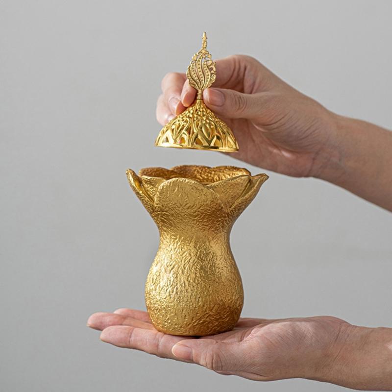 Carved Resin Bakhoors Icense Burners with Cover Middle Eastern Arabic Fragrances Diffuser for Islamic Festival Decoration