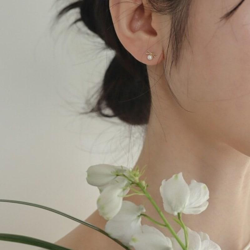 Modernlike 14k 14k X Ribbon Pearl Earrings