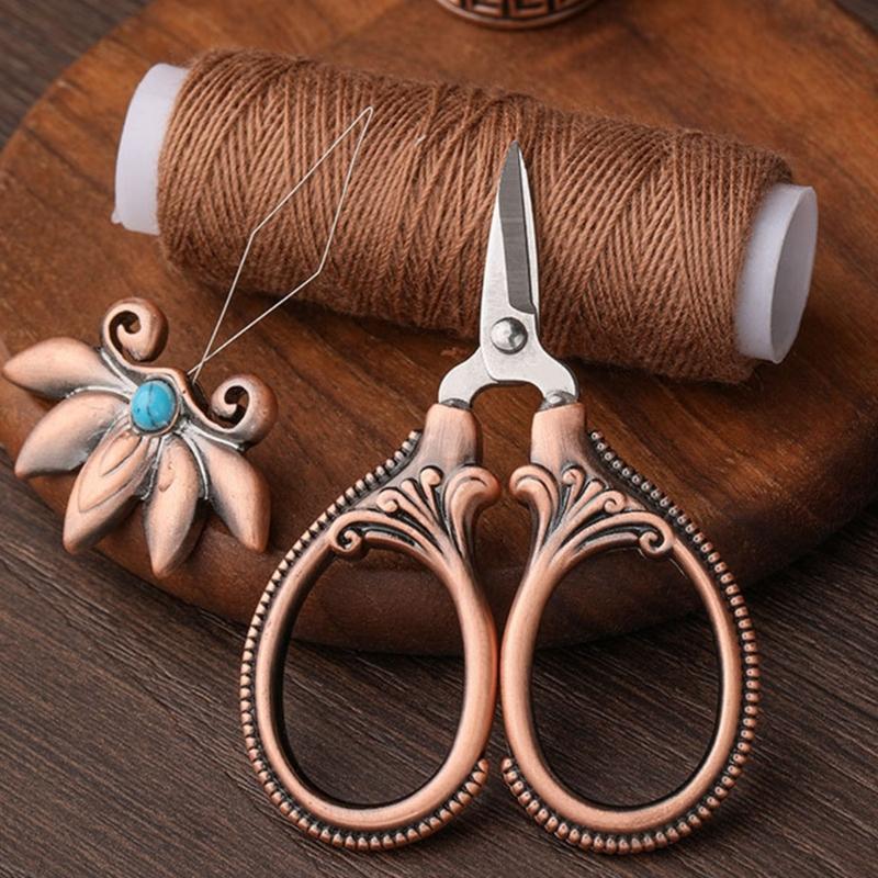 Vintage Magnetic Needle Box with Needle, Threader, Scissors and Thimble, Basic Sewing Repair Set for Professional Tailor