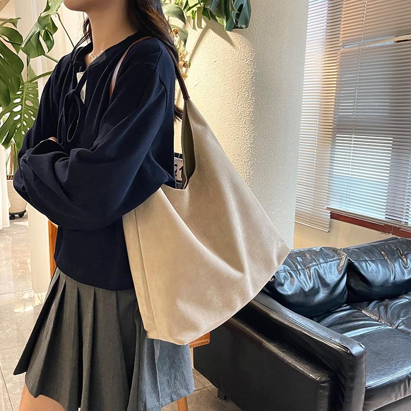 Retro matte simple texture 2025 new handbag bag women's large-capacity mother and child bag high-end casual