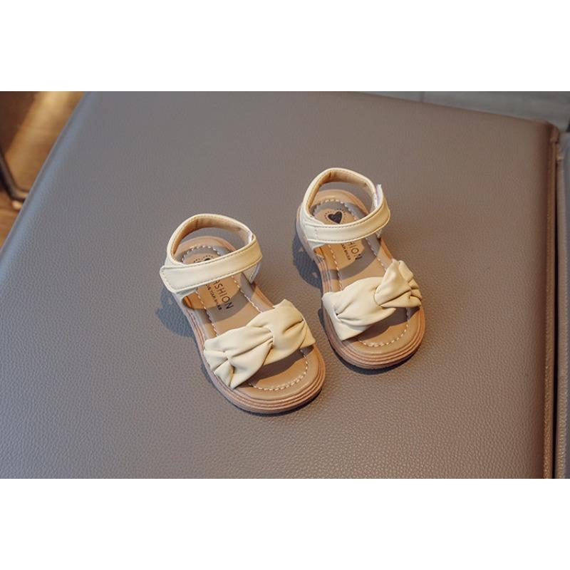 Children's Stylish Sandals for Girls Soft-Sole Non-Slip Beach Shoes for Toddlers Cute Girls Shoes Elegant Youth Shoes