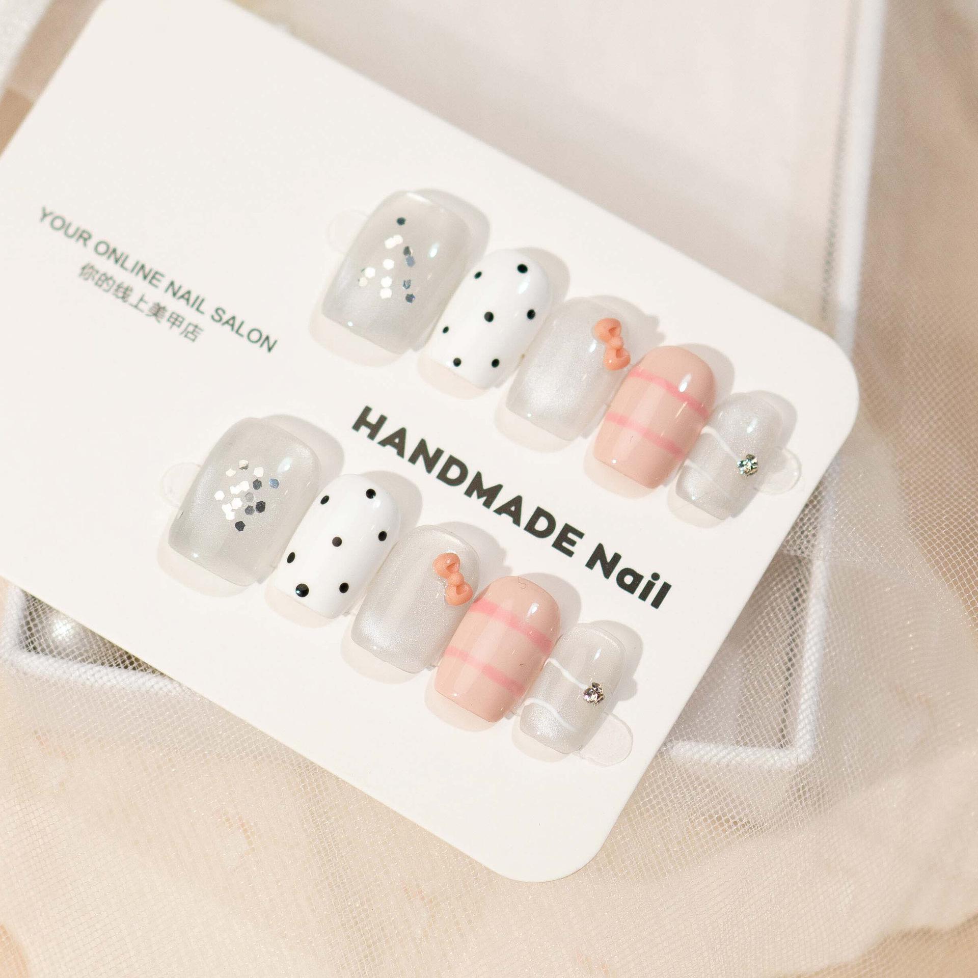 Luxury Rhinestone-Styled Cat-Eye Press-On Nails: Detachable Bridal Nail Art with Stars