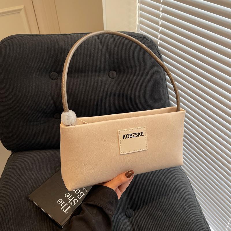 Premium texture retro French niche bag 2025 new women's bag popular single shoulder underarm bag French stick bag