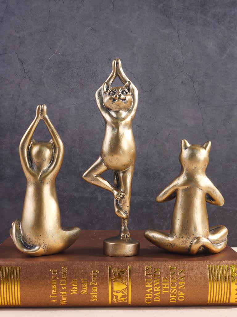 Yoga Cat Sculpture, Cat Statue Doing Yoga, Resin Craft, Home Decorative Display Pieces for Bedroom and Living Room