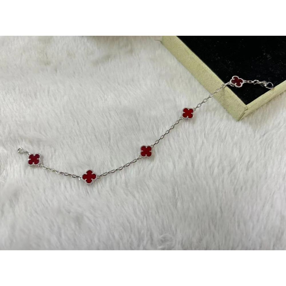 High-end Four-leaf Clover Bracelet Mini Six-flower Bracelet Red Chalcedony Black Agate Ladies Bracelet
