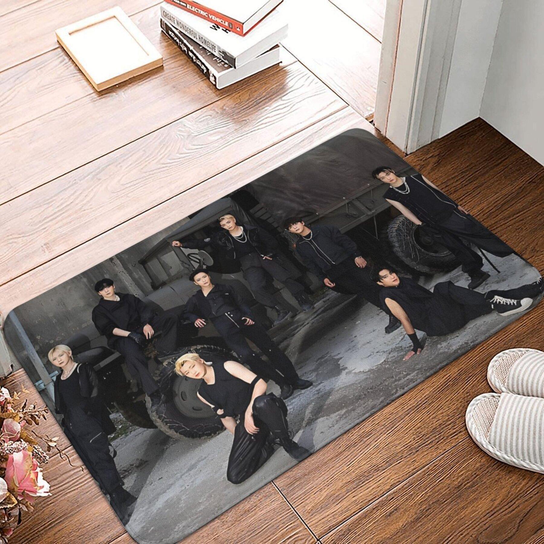 

Vibrant ATEEZ The World Ep.1 Movement Guerrilla Doormat ,Non-Slip, Rug for Home Decor for Bathroom & Bedroom Christmas Decor 40x60cm