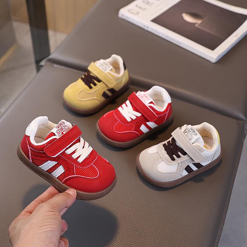Infant Soft Sole Shoes for Walking - Breathable Mesh Toddler Sneakers for Boys, Perfect for Spring and Autumn.