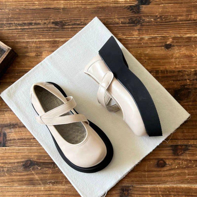 2024 New Autumn and Winter Round Head Platform British Style Japanese Mary Jane Shoes Small Leather Shoes Women's Skirt Retro Single Shoes