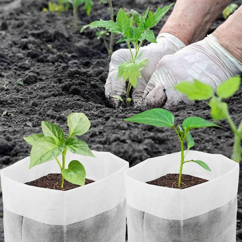 100pcs Biodegradable Nonwoven Nursery Bags Seedling Grow Pots Eco-Friendly Breathable Plant Bags for Garden Greenhouse Transplanting