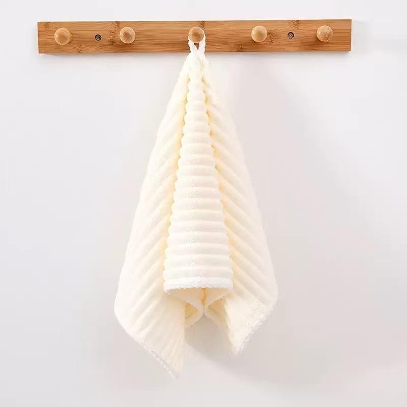 Ručník z korálového fleecu, Jednobarevný, Měkký a savý, Víceúčelový, Vhodný pro hotelové koupelny.