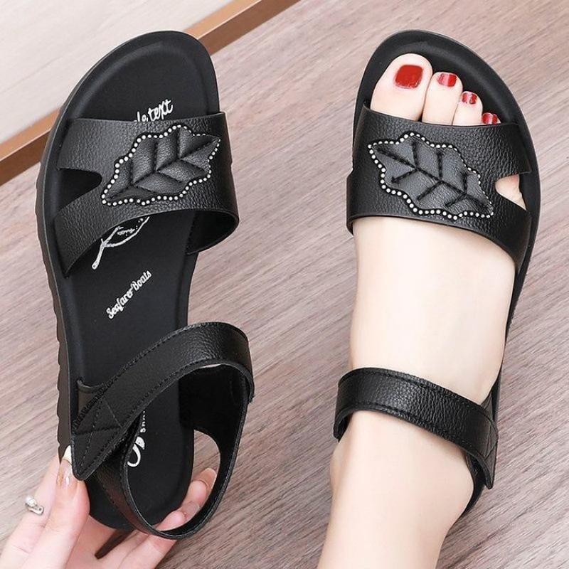Sandals women's summer 2025 new versatile soft-soled fashion casual beach shoes Velcro soft leather flat-soled women's sandals