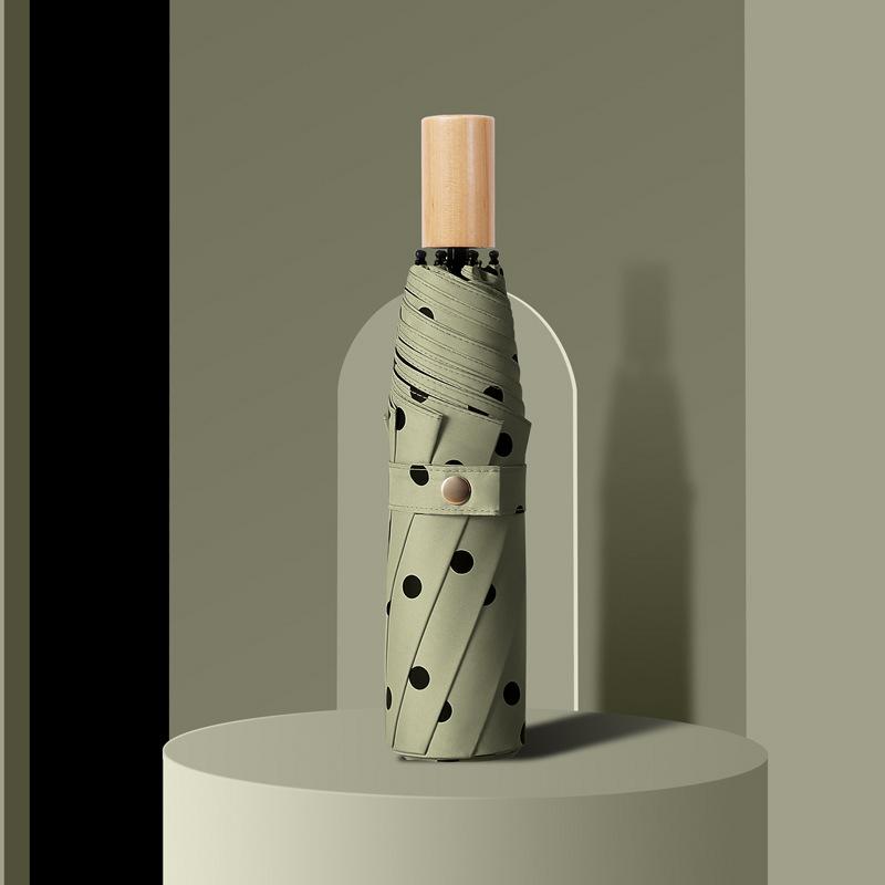 Small fresh vinyl wooden handle three-fold umbrella men's and women's umbrellas simple retro polka dot umbrella parasol