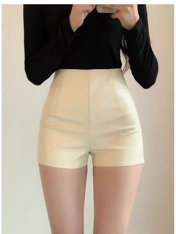 

Осенние женские шорты из черной ПУ-кожи с высокой посадкой: Сексуальные А-силуэта, облегающие бедра, повседневные шорты прямого кроя XS абрикосовый