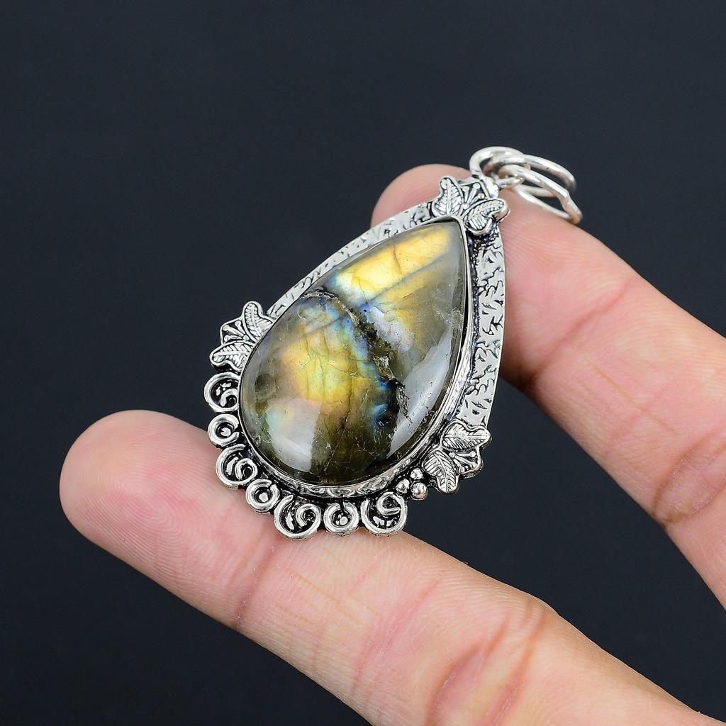 Sisters Day Sale 925 Sterling Silver Labradorite Stone Third Eye Chakra Pendant