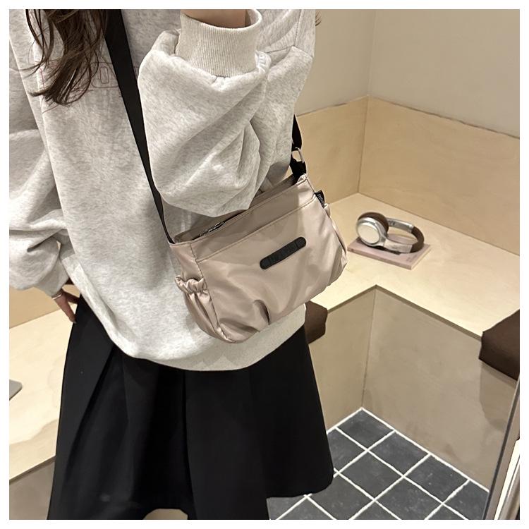 Women's Water-Repellent Nylon Crossbody Bag: Autumn/Winter Casual Solid Color Shoulder Bag