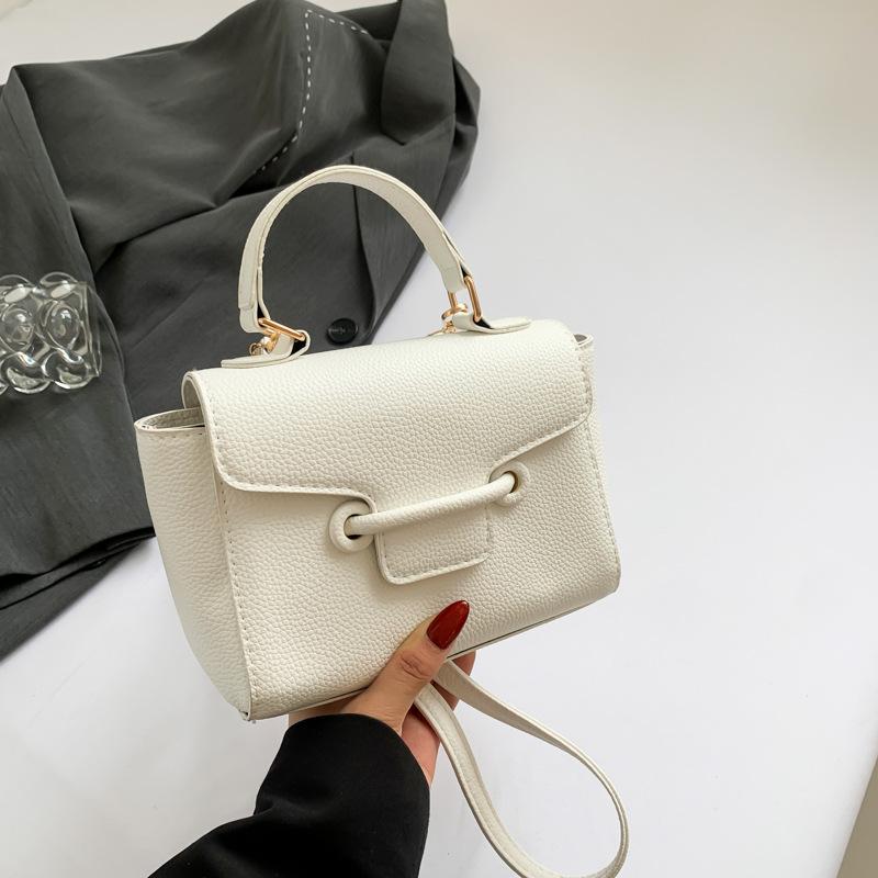 French Niche Texture Small Handbag for Women Spring and Summer Fashion Crocodile Pattern Small Square Bag Simple Shoulder Bag