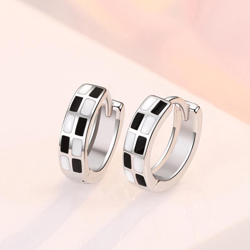 

2025 Black & White Checker Earrings: Real Gold-Plated Luxury Hoops for Women