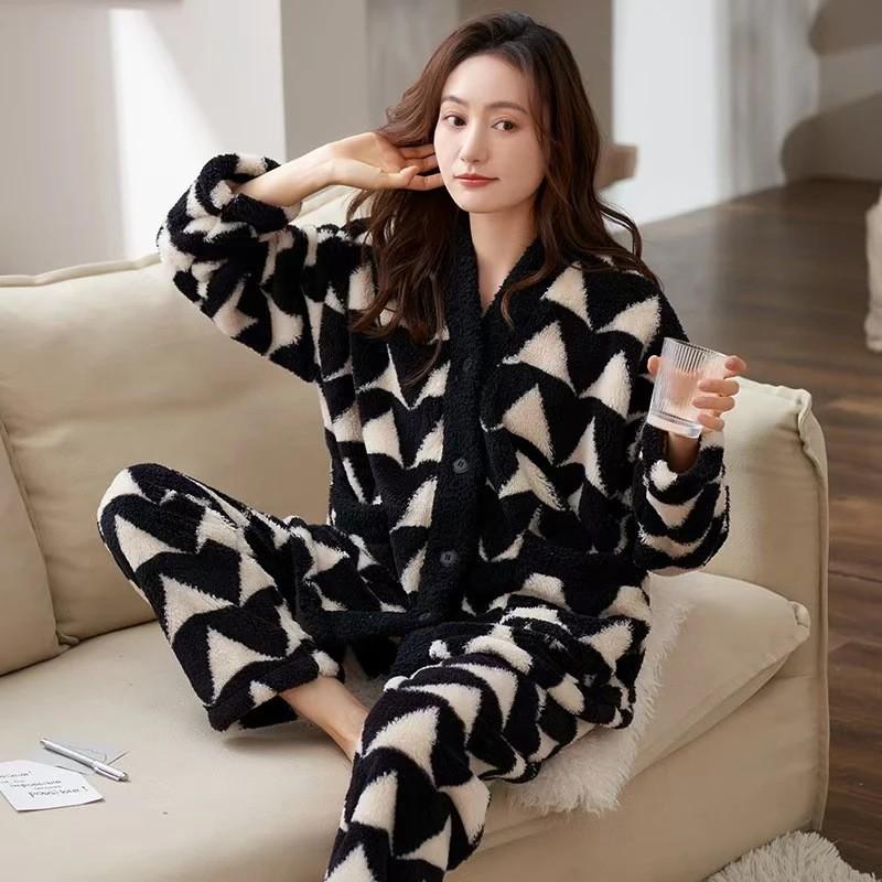 Women's Cozy Coral Fleece Pajama Set - Thick Cardigan, Long Sleeve, Printed Design for Autumn/Winter, Suitable for Outdoor Wear