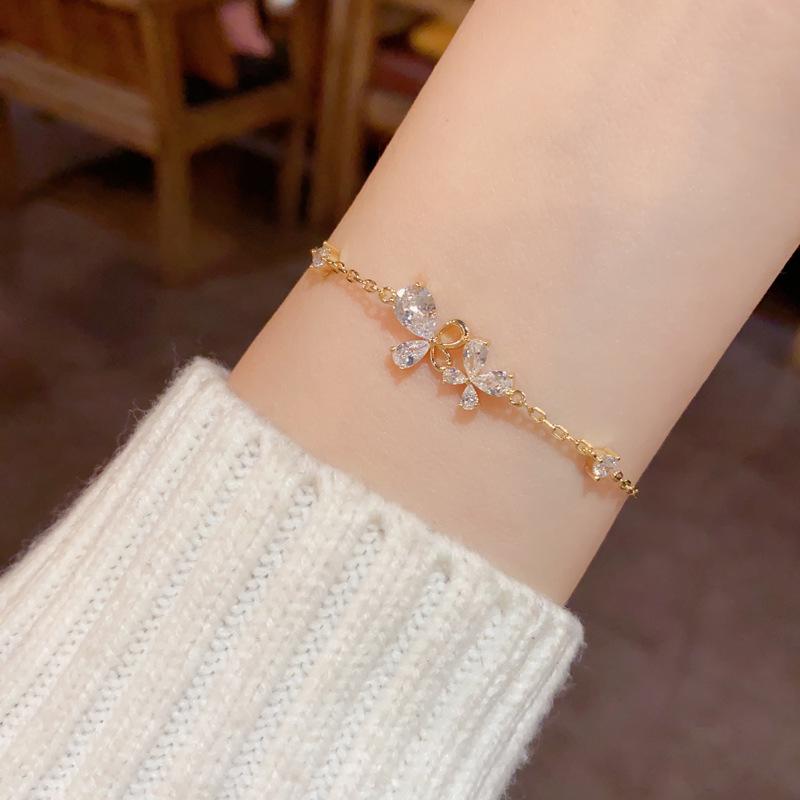 Elegante Bracciale a Farfalla in Zircone Francese per Donna - Design Semplice, Versatile ed Elegante