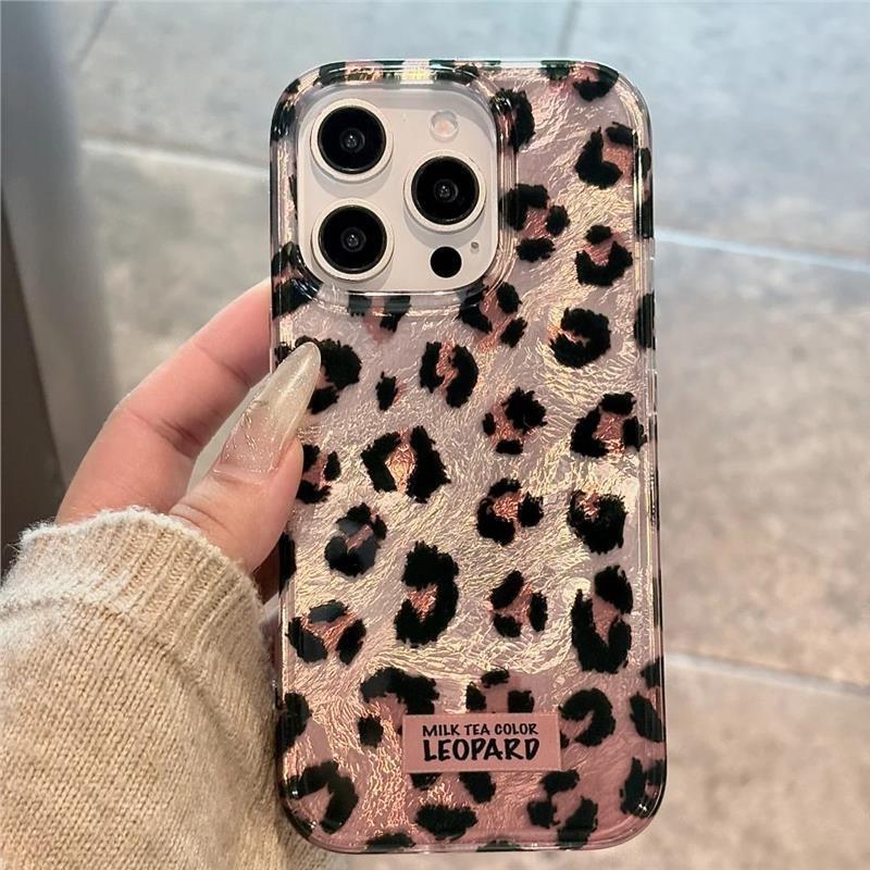 

The pink leopard print label is suitable for iPhone17 simple mobile phone case, Apple s new model. apple 6