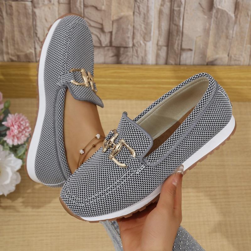 Women’s Round Toe Slip-On Loafers, Plus Size Casual Flats with Metal Buckle