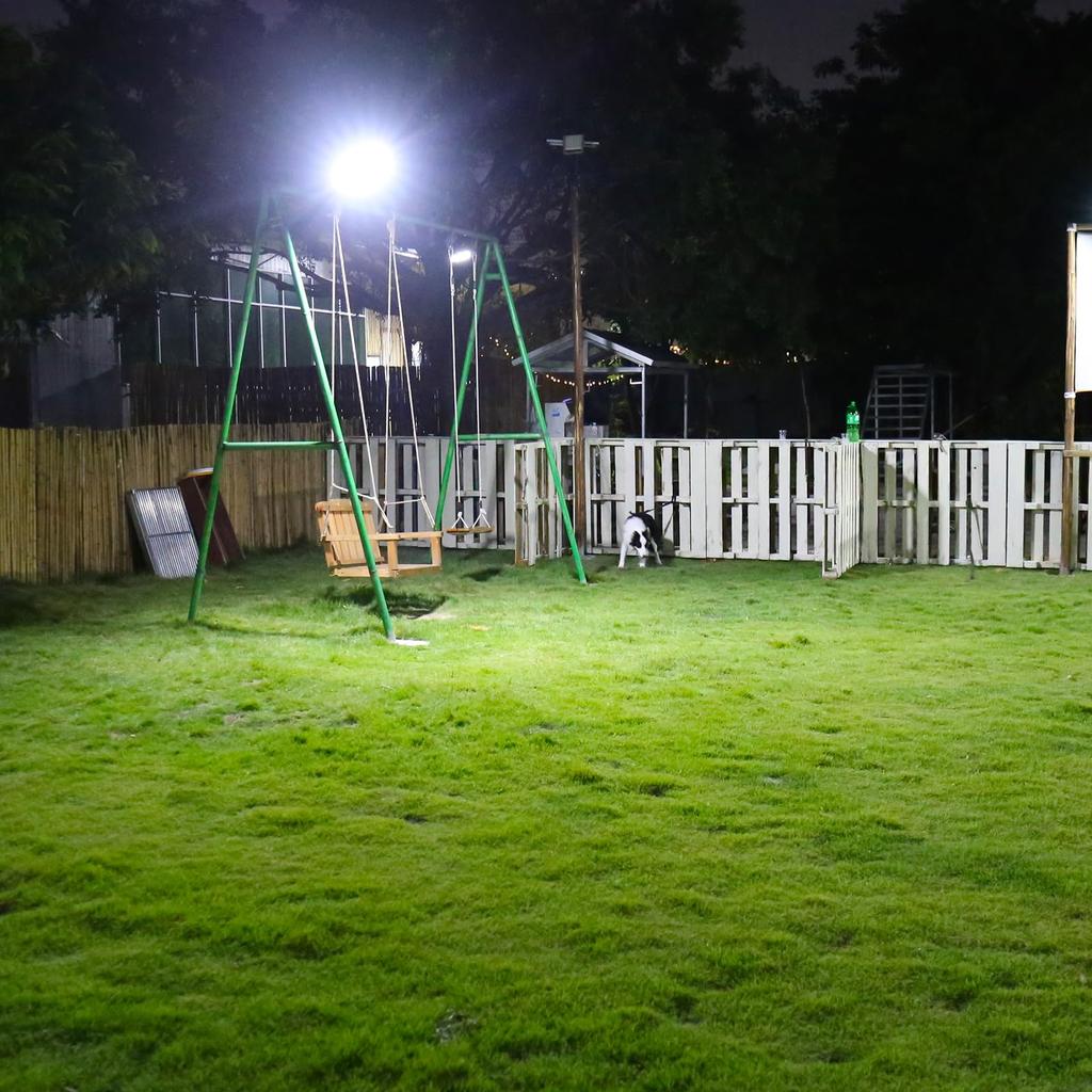 KINGHE Solar Street Outdoor Waterproof New Maximum Lumens of 3 Intelligent 8000mAh Wide Automatic Suitable for Front Parking and Power and Disaster 1