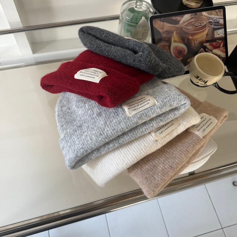 Korean Niche Solid Color Patchwork Beanie: Warm, Cold-Proof, Autumn/Winter, Stylish, Unisex Head Wrap for a Slimmer Face Look.